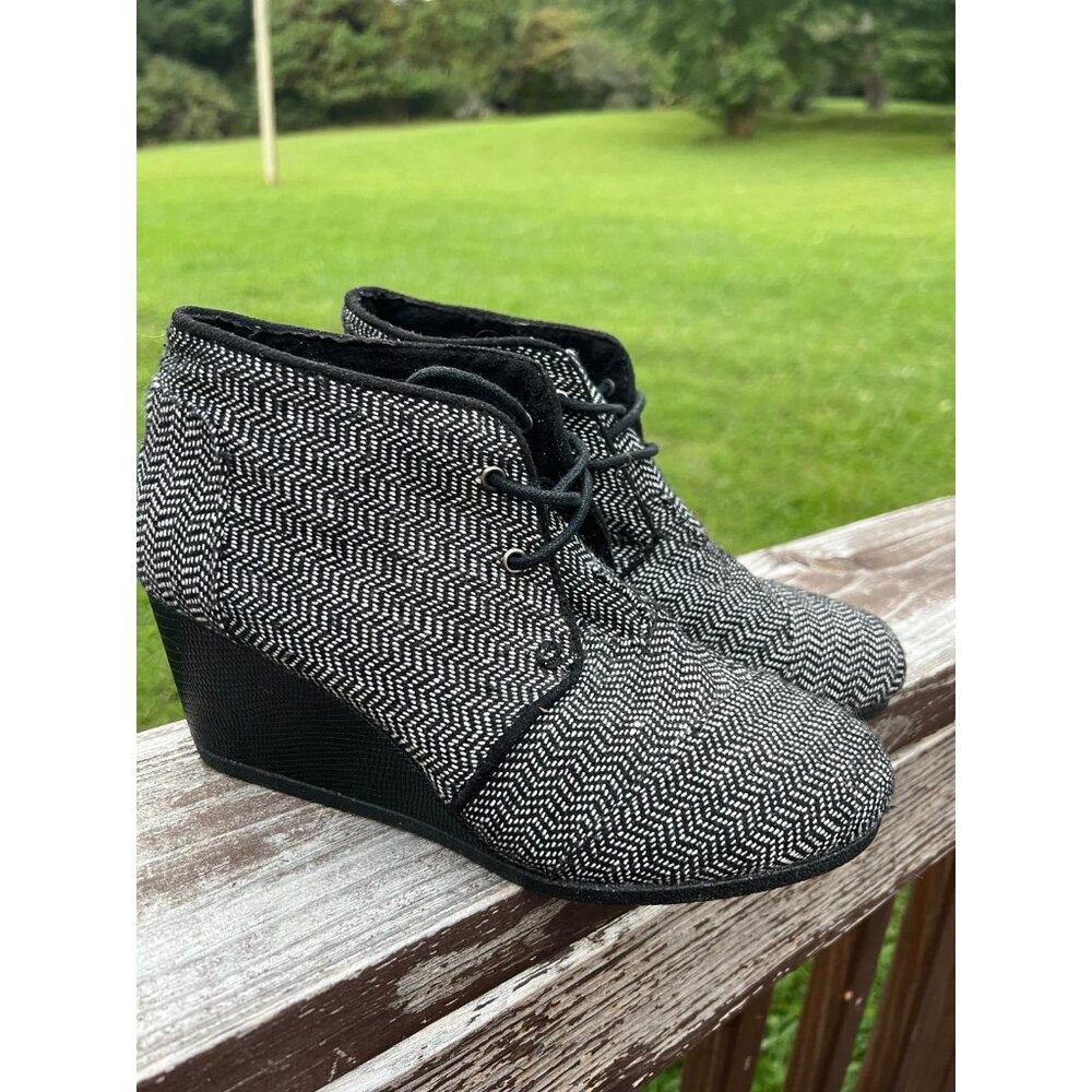 Toms Boots Womens 7.5 Herrringbone Wedge Desert Ankle Booties Black White